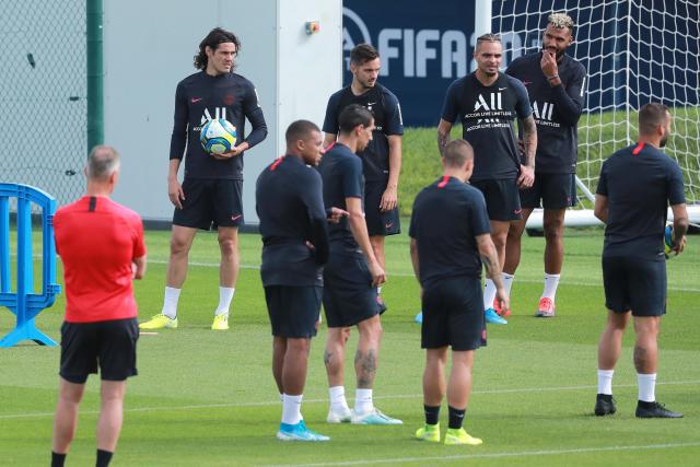 名记：迪恩·韦德受到76人的关注 但仍有留在骑士的可能