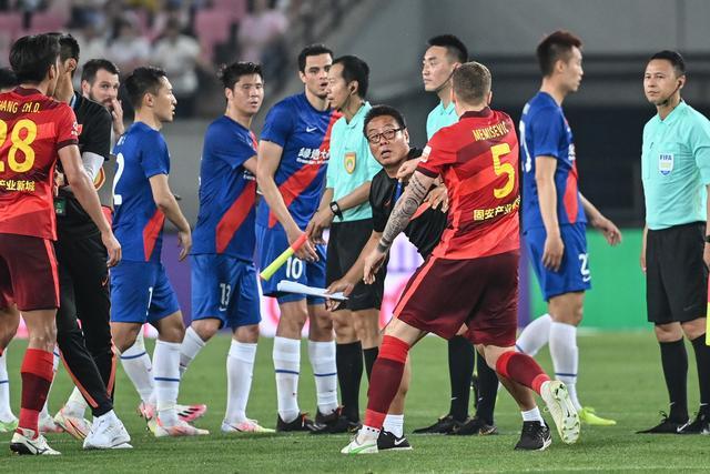 媒体人：一场内容挺糟糕的比赛 唯一好消息是距离打日本还有时间